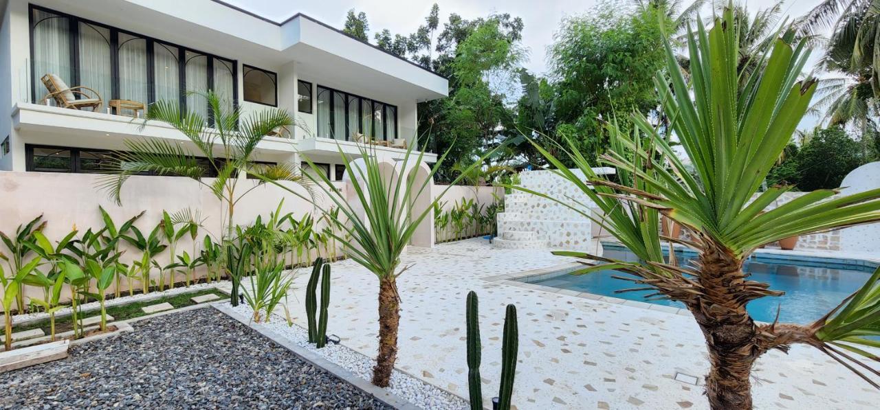 Отель Tiu Oasis Lombok Kuta  Экстерьер фото
